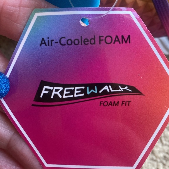 NWT FREEWALK Air-Cooled Foam Rainbow Super Lightweight Walking Shoes in Size 9 - Picture 11 of 13